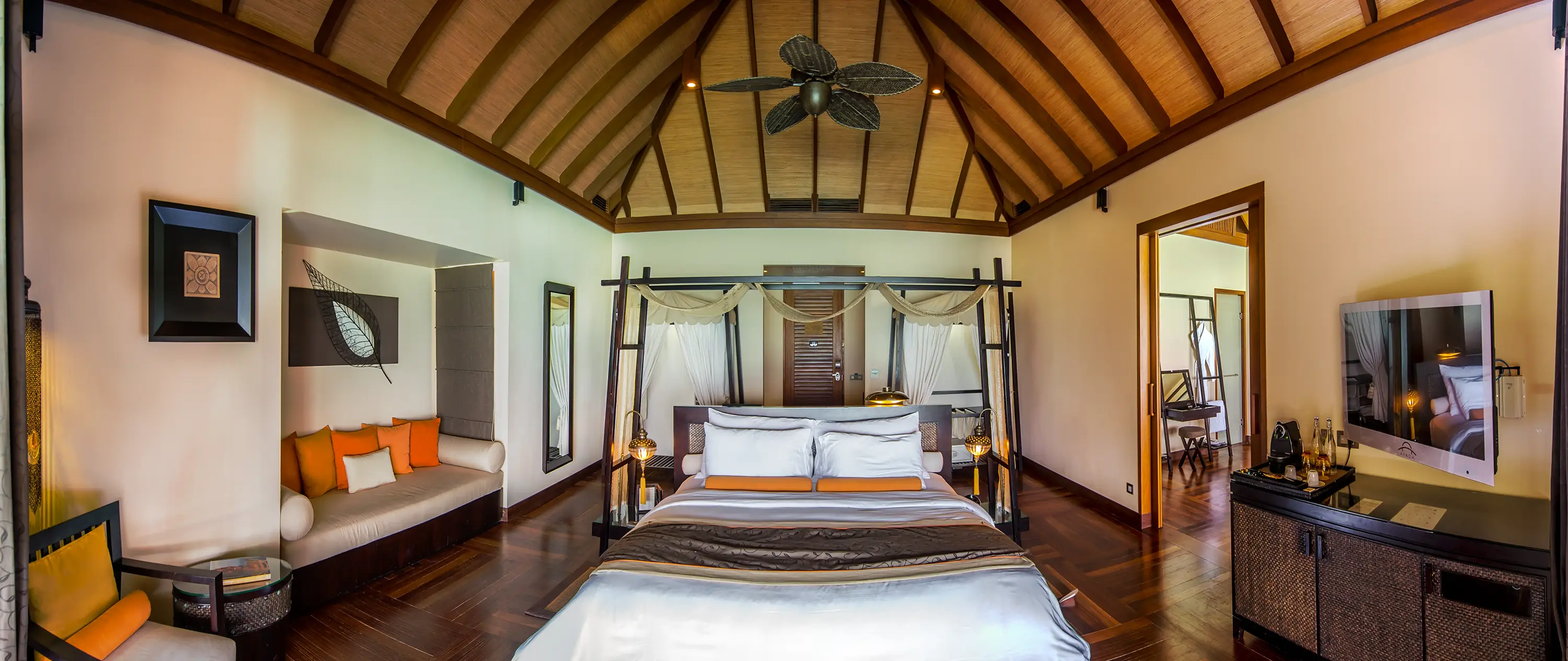 Ocean Villa with Pool - Overwater Poetry Pavilion, Lagoon Dreams Floating Sanctuary - Room Images 3