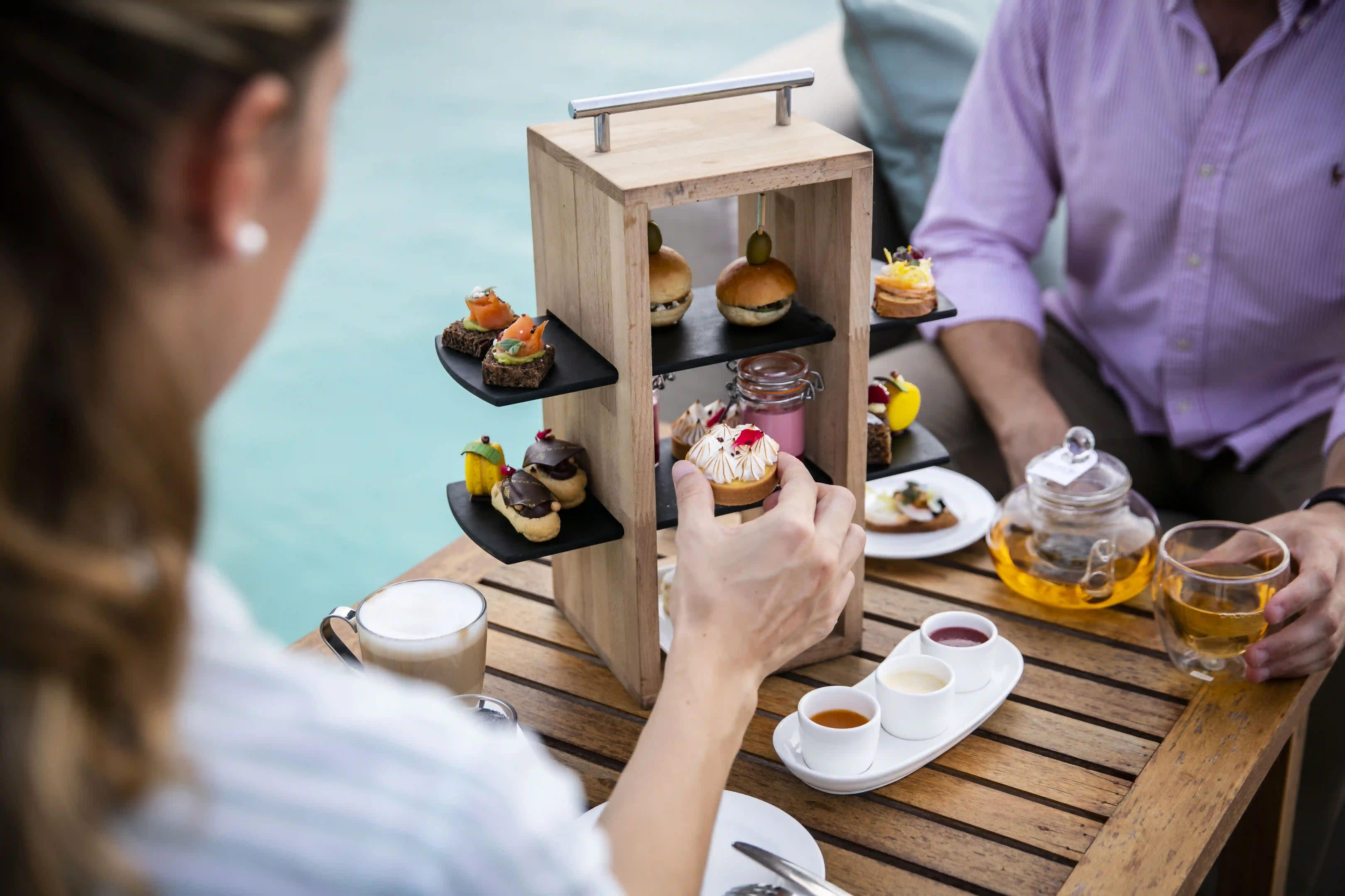 Sunset Lounge - pic 5