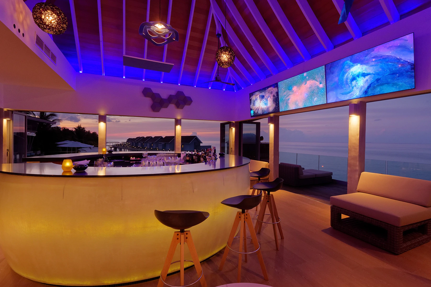 Sky Bar 天空酒吧 - pic 2