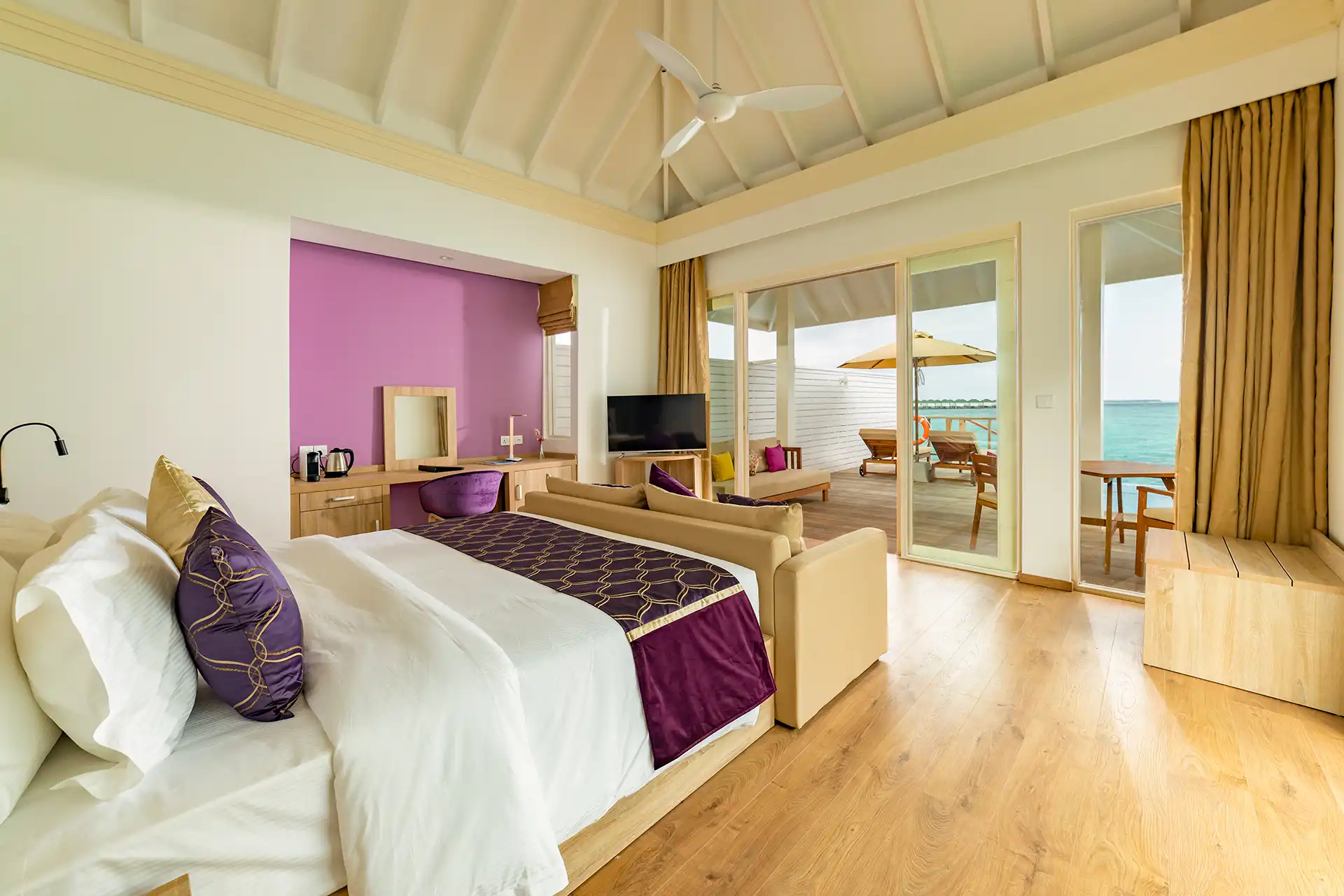 Lagoon Villa with Pool Slide - Shallow Lagoon Paradise Family Haven - Room Images 4