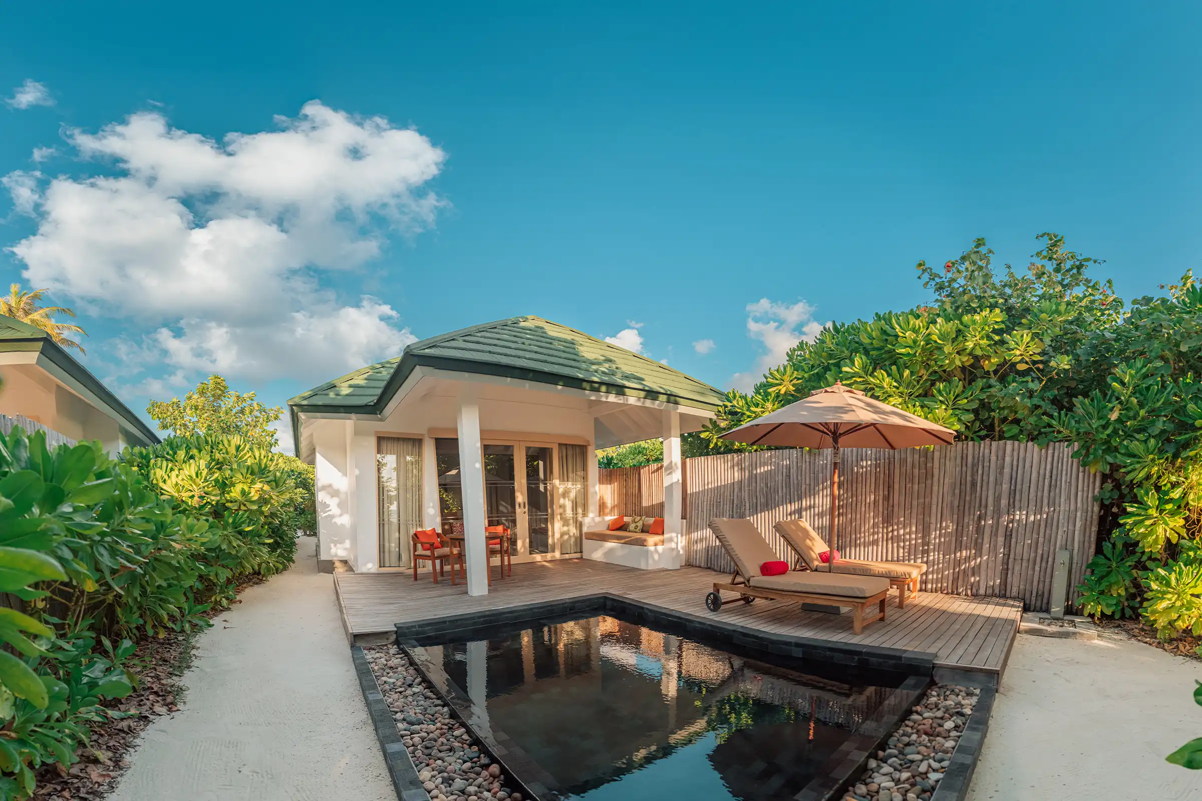 Sunset Pool Beach Villa - Dusk Poetry Seaside Sanctuary - Room Images 4