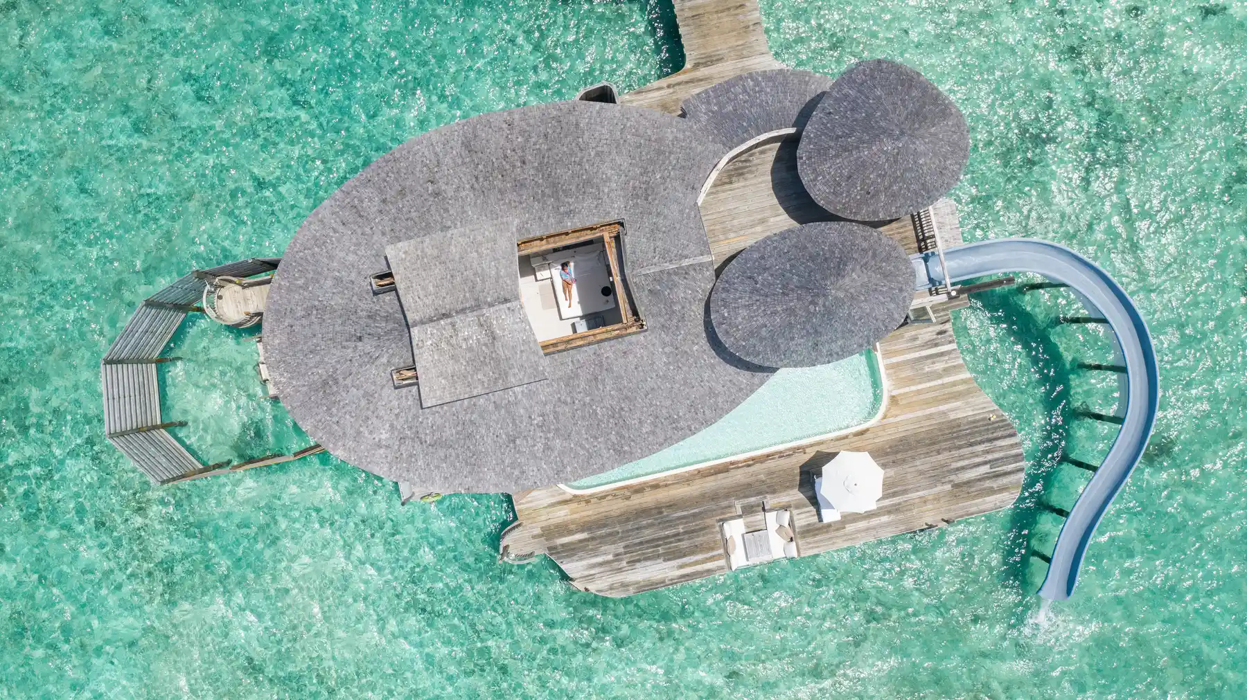 1 Bedroom Water Retreat with Slide - Intimate Stargazing Cocoon, Lagoon Romance - Room Images 1