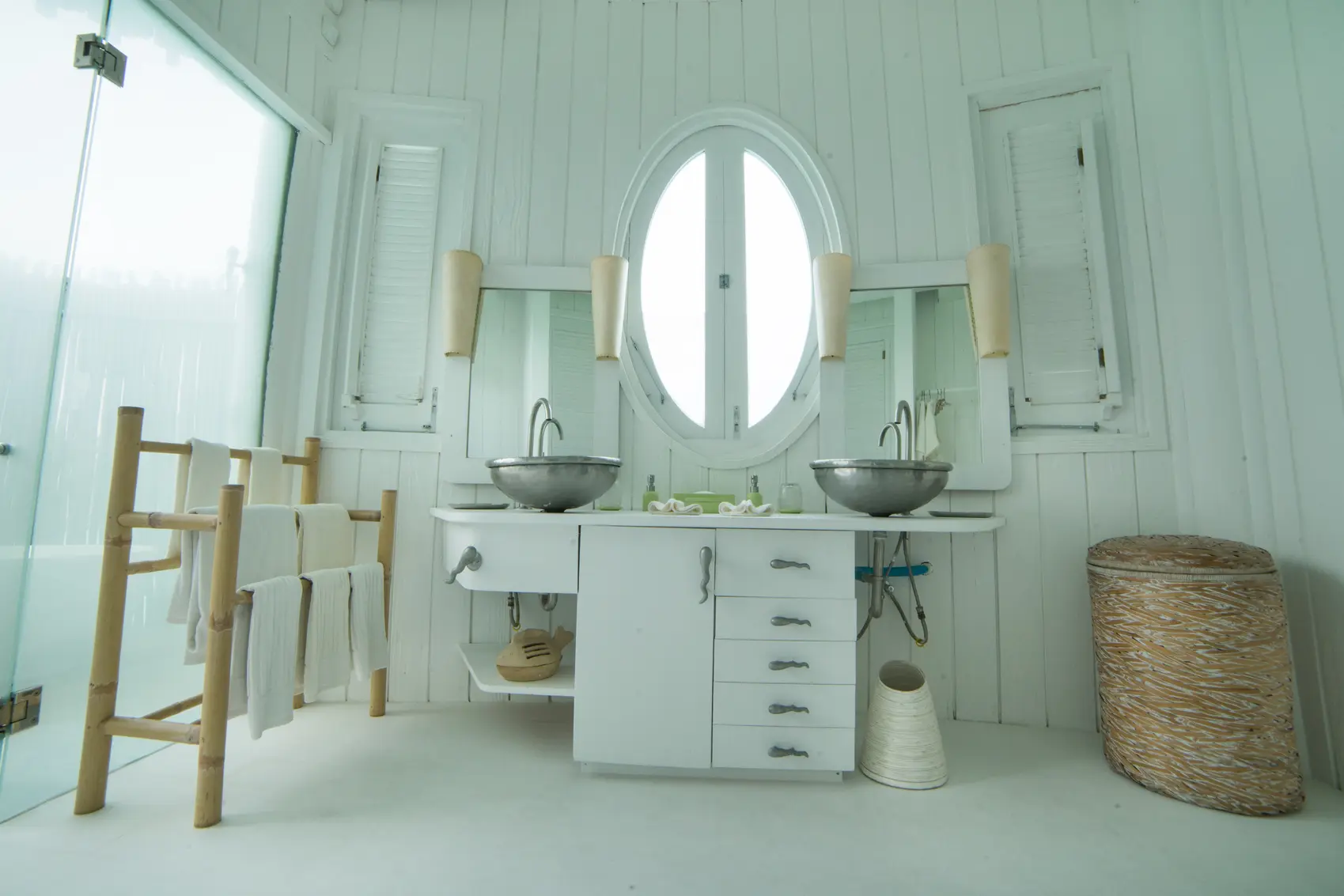 3 Bedroom Water Retreat with Slide - Vast Ocean Palace, Multi-Generational Harbor - Room Images 11